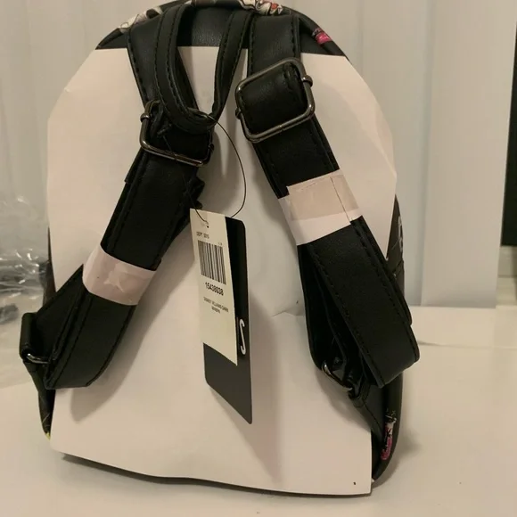 Disney loungefly villains backpack - Picture 4 of 4